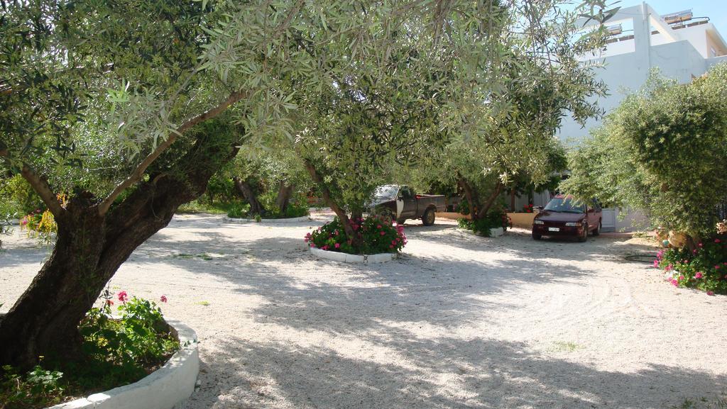 Calamon Apartments Эпископи Экстерьер фото