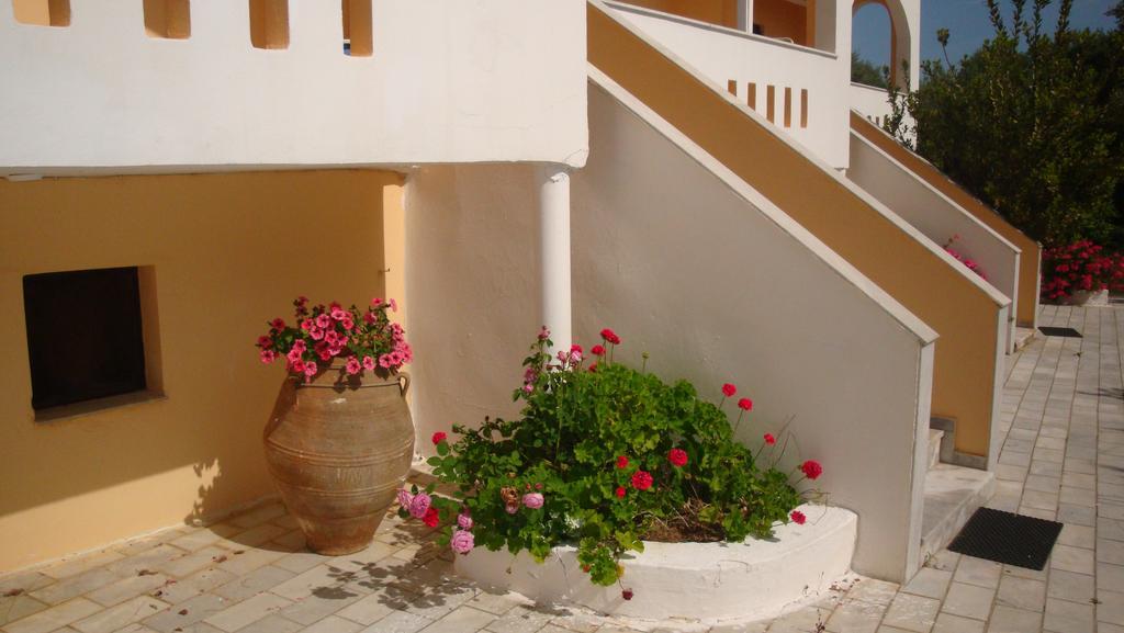 Calamon Apartments Эпископи Экстерьер фото
